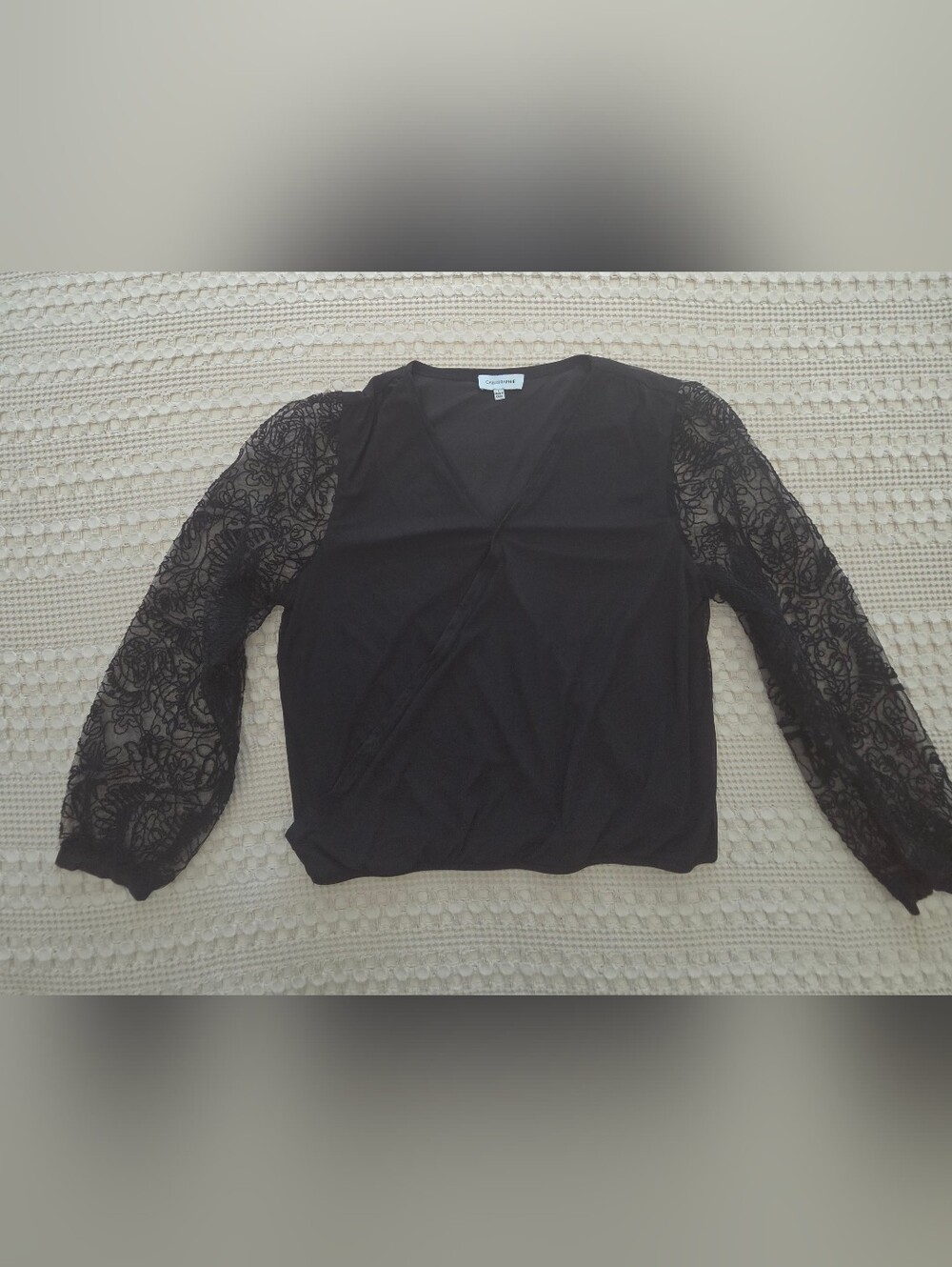 Elegant Black V-Neck Blouse with Lace Balloon Sleeves